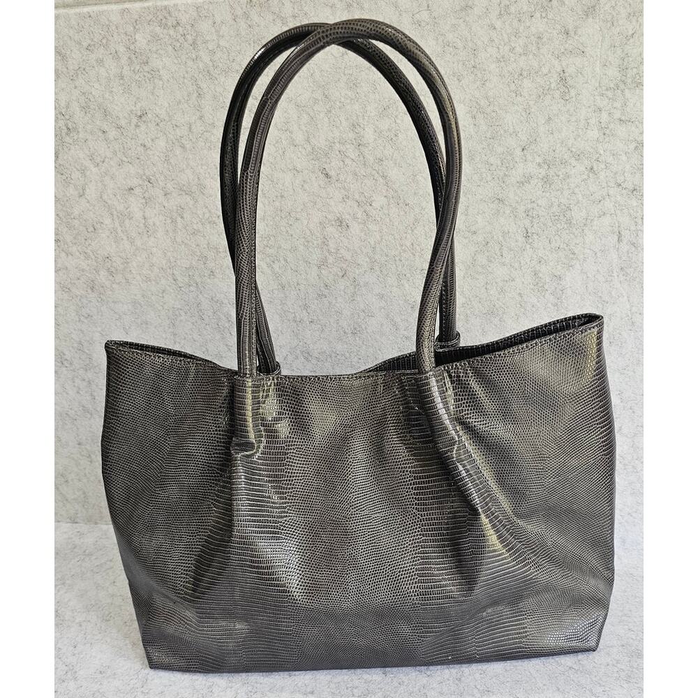 Lulu Dharma Gray Crocodile Textured Large Tote Bag - Picture 2 of 11